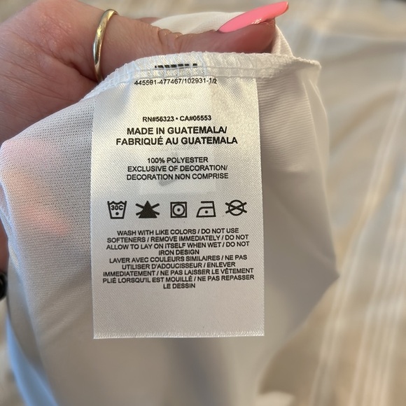 NIKE White Dri-Fit Women’s Top size Medium NWT - Picture 5 of 5